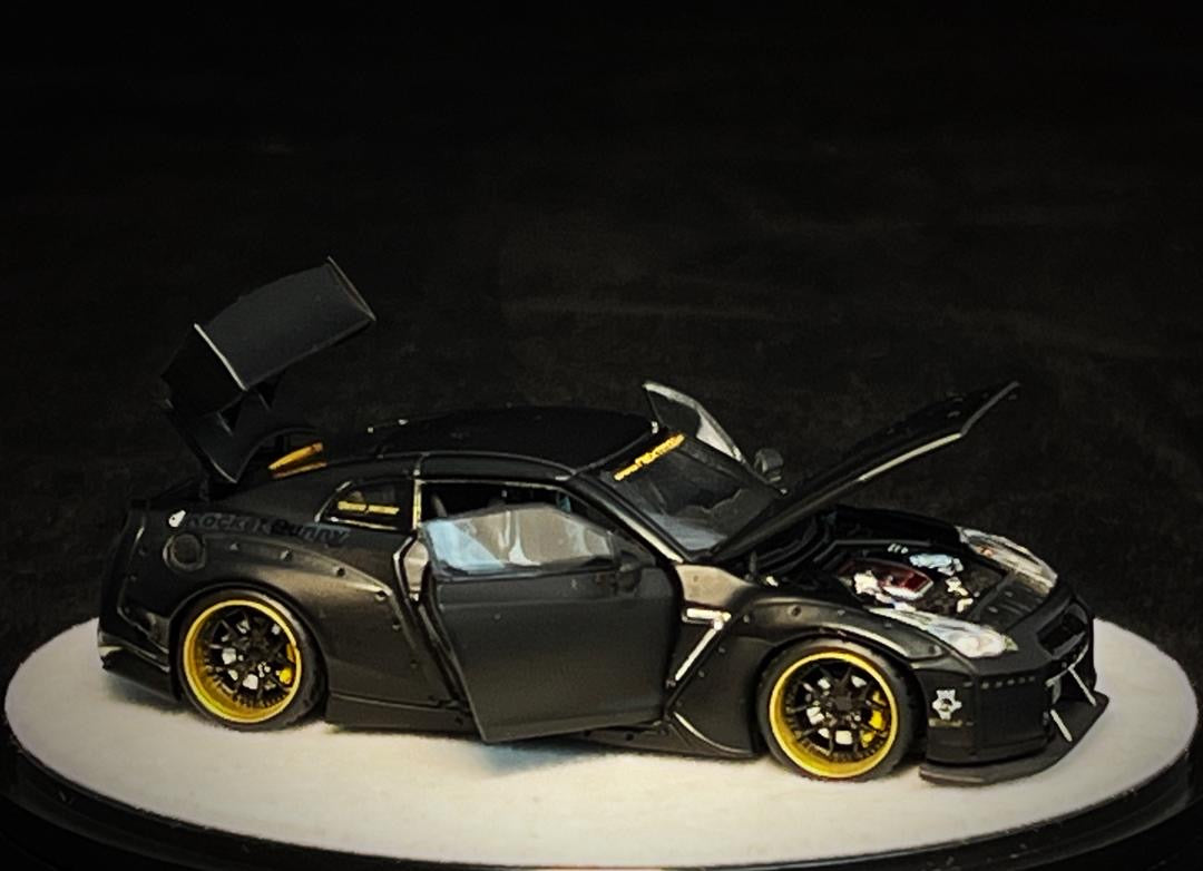 PRE ORDER PGM 1:64 / Rocket Bunny R35 Negro Matte
