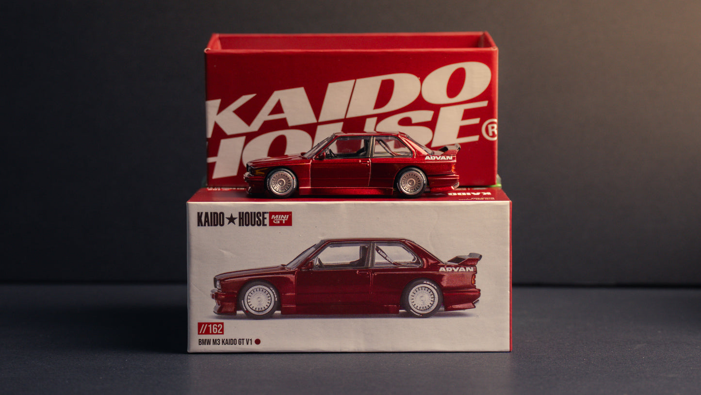 KaidoHouse x MiniGT 1:64 / BMW M3 (E30) Kaido GT V1 – M Red
