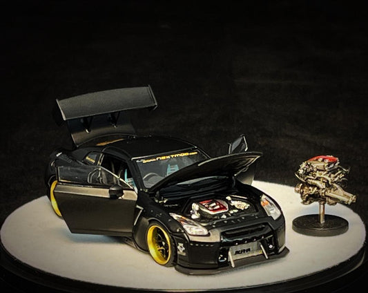 PRE ORDER PGM 1:64 / Rocket Bunny R35 Negro Matte