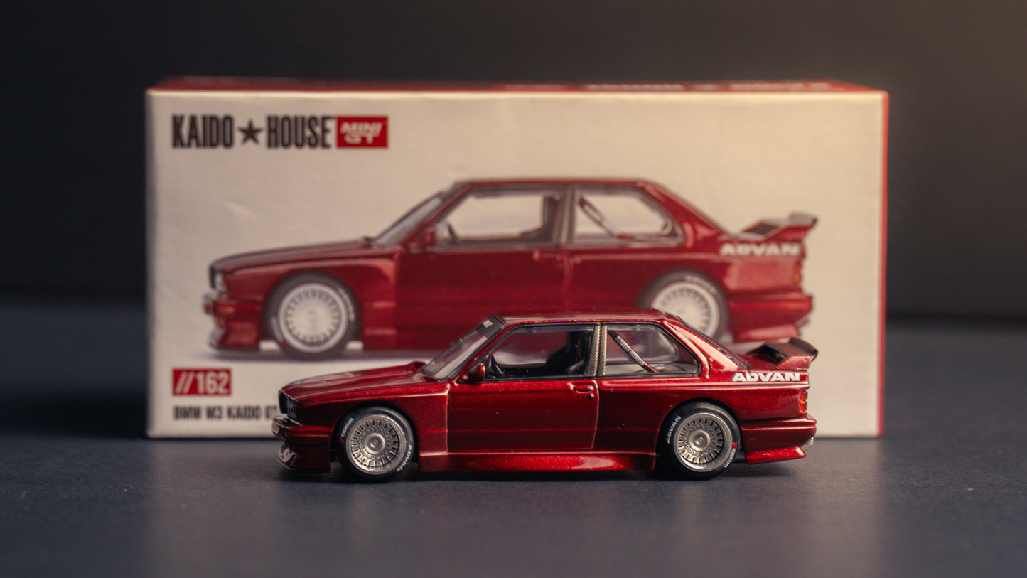 KaidoHouse x MiniGT 1:64 / BMW M3 (E30) Kaido GT V1 – M Red