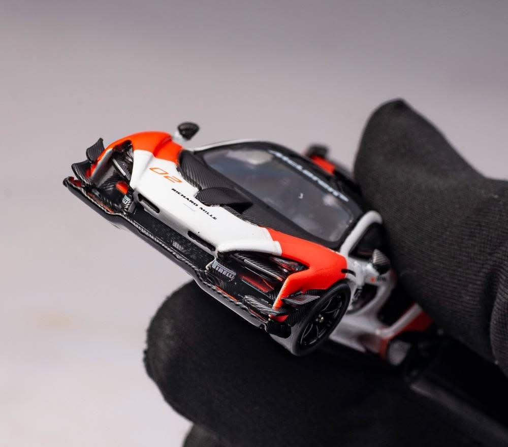 PRE ORDER CM Model 1:64 / McLaren Senna Livery