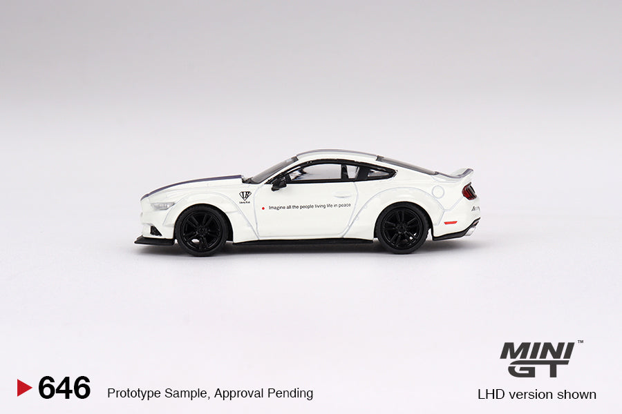 MiniGT 1:64 / Ford Mustang GT LB-WORKS White