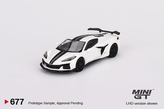 MiniGT 1:64 / Chevrolet Corvette Z06 2023 Arctic White